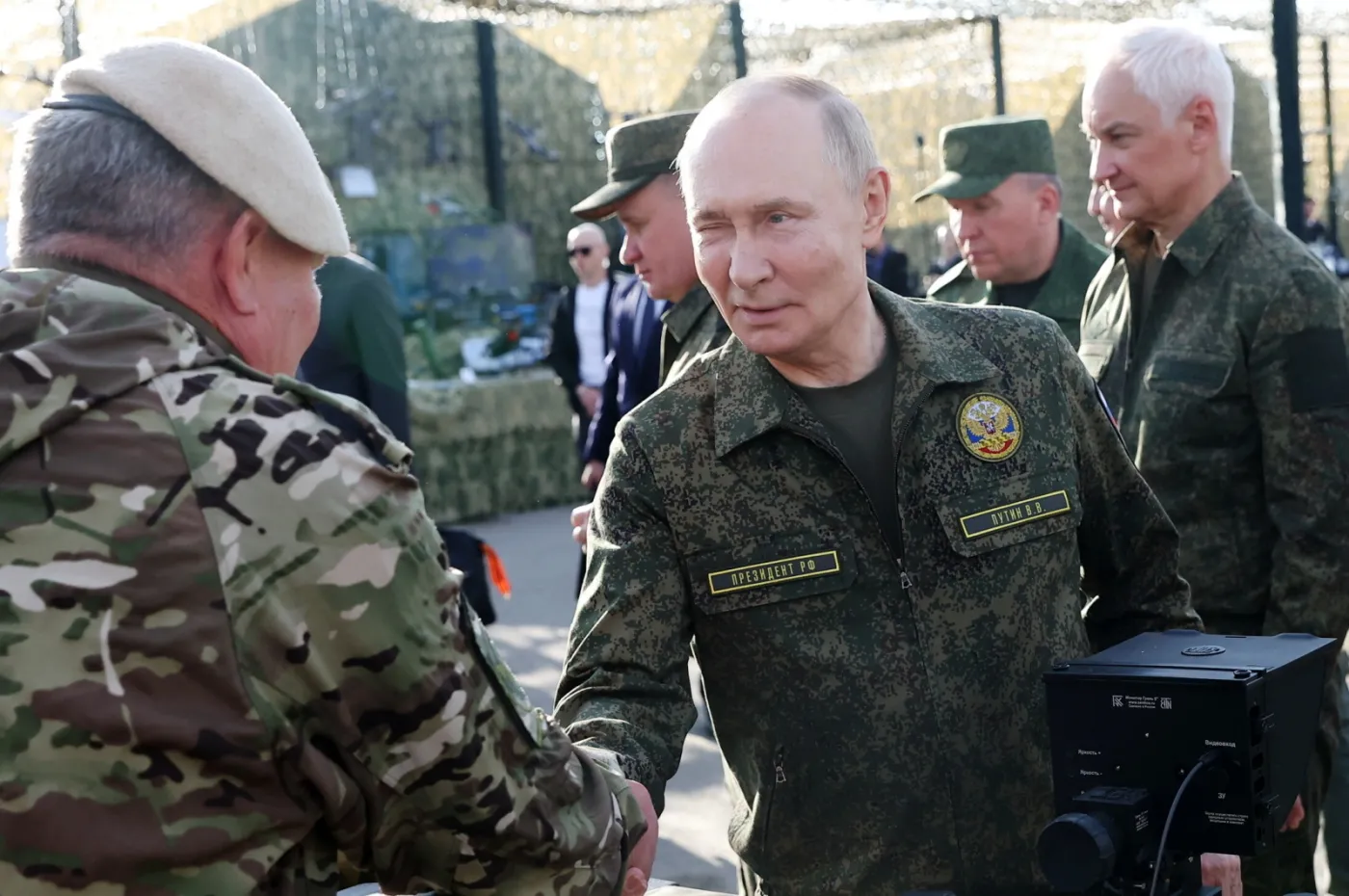 Brytyjski wywiad miażdży przechwałki Putina. "Nie 100 tysięcy żołnierzy, a góra 10 tysięcy"