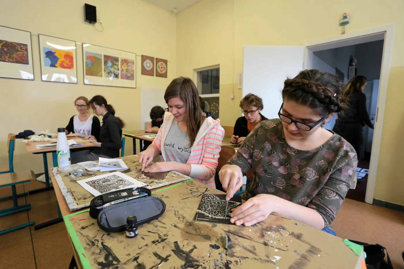 Nowe wymagania dla uczniów z 22 przedmiotów. Politycy prawicy będą zaskoczeni