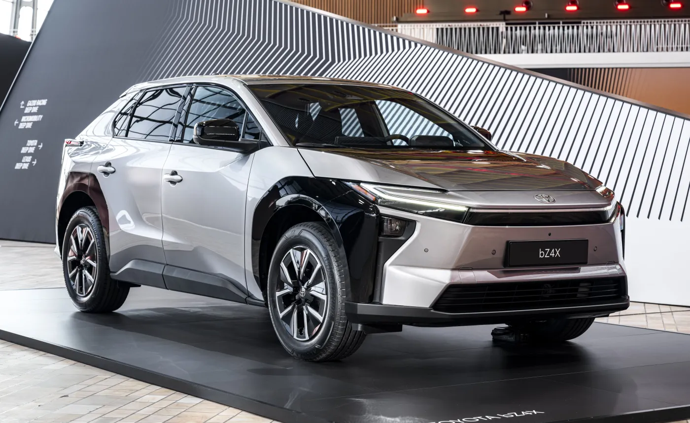 nowa-toyota-bz4x-38432018.jpg