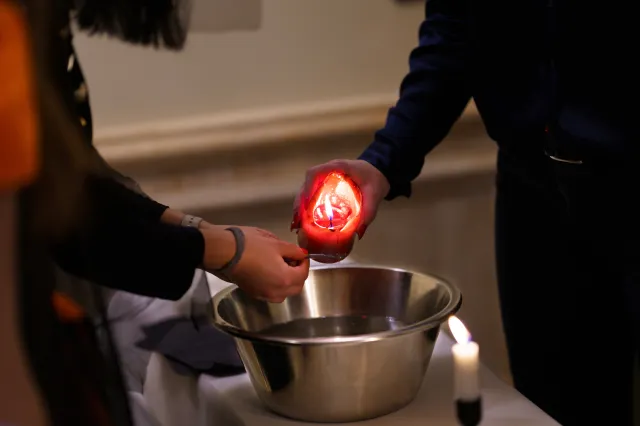 Andrzejki 2025 - 10 zabawnych i lekko pikantnych wróżb [MOJE TOP 10]