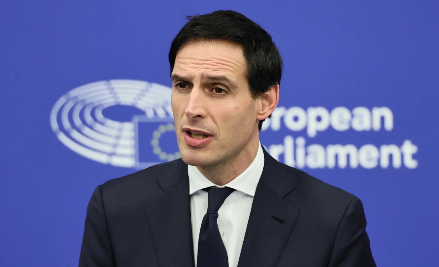 Unijny komisarz: Nie chcemy przeniesienia produkcji pralek z Polski poza UE