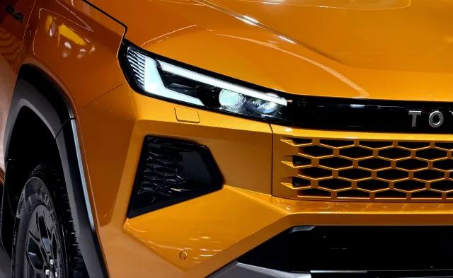 Nowa Toyota wjeżdża do Polski. Silnik 2.8 pod maską. Gwarancja na 1 mln km