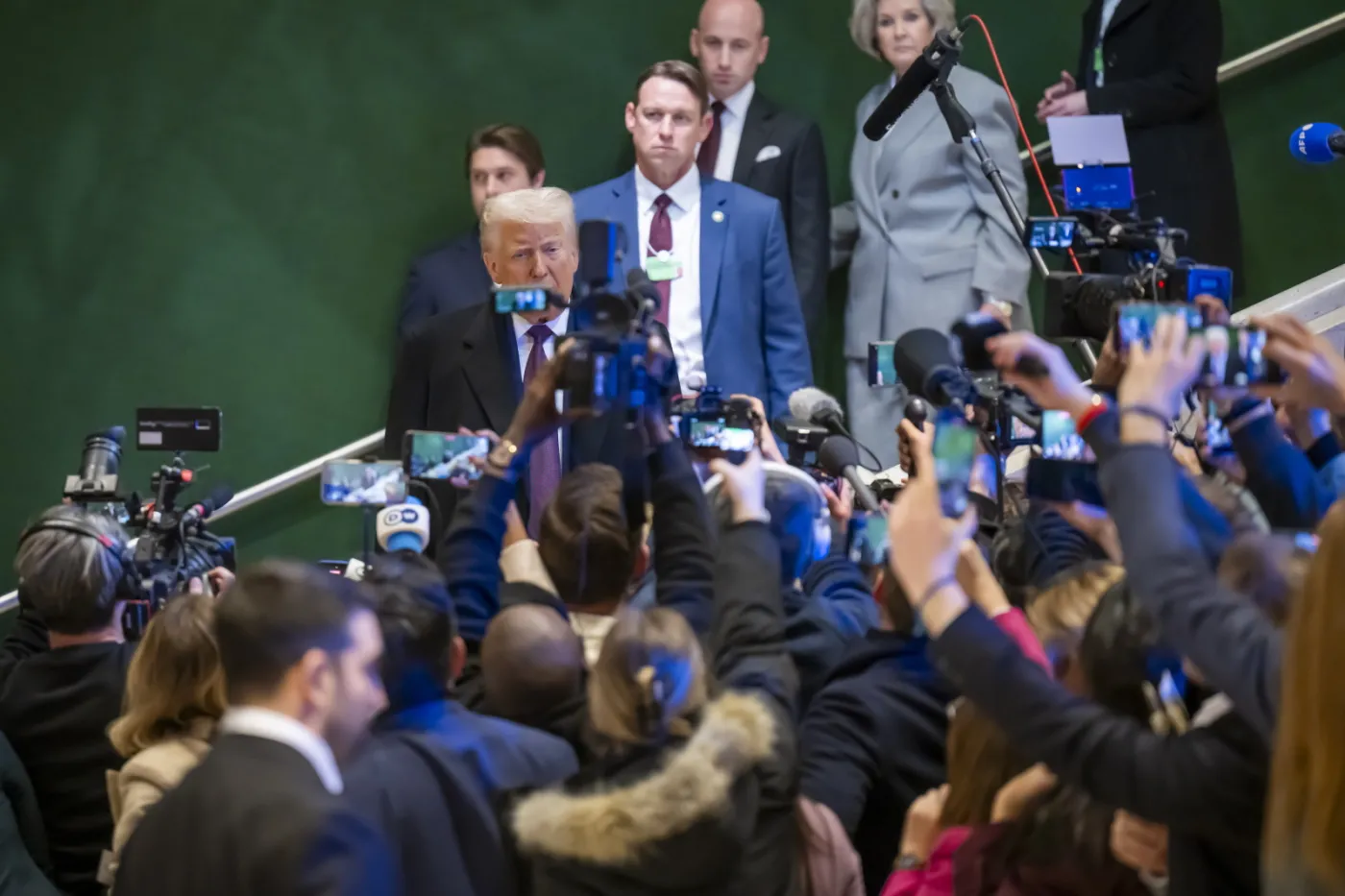 Premier Tusk wybrał narty we Włoszech zamiast Davos. Ekspert jednoznacznie ocenia tę decyzję