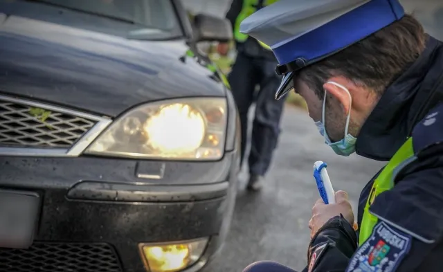 Nowe prawo dla starszych aut w 2026. Decyzja zapadła, oto harmonogram zmian