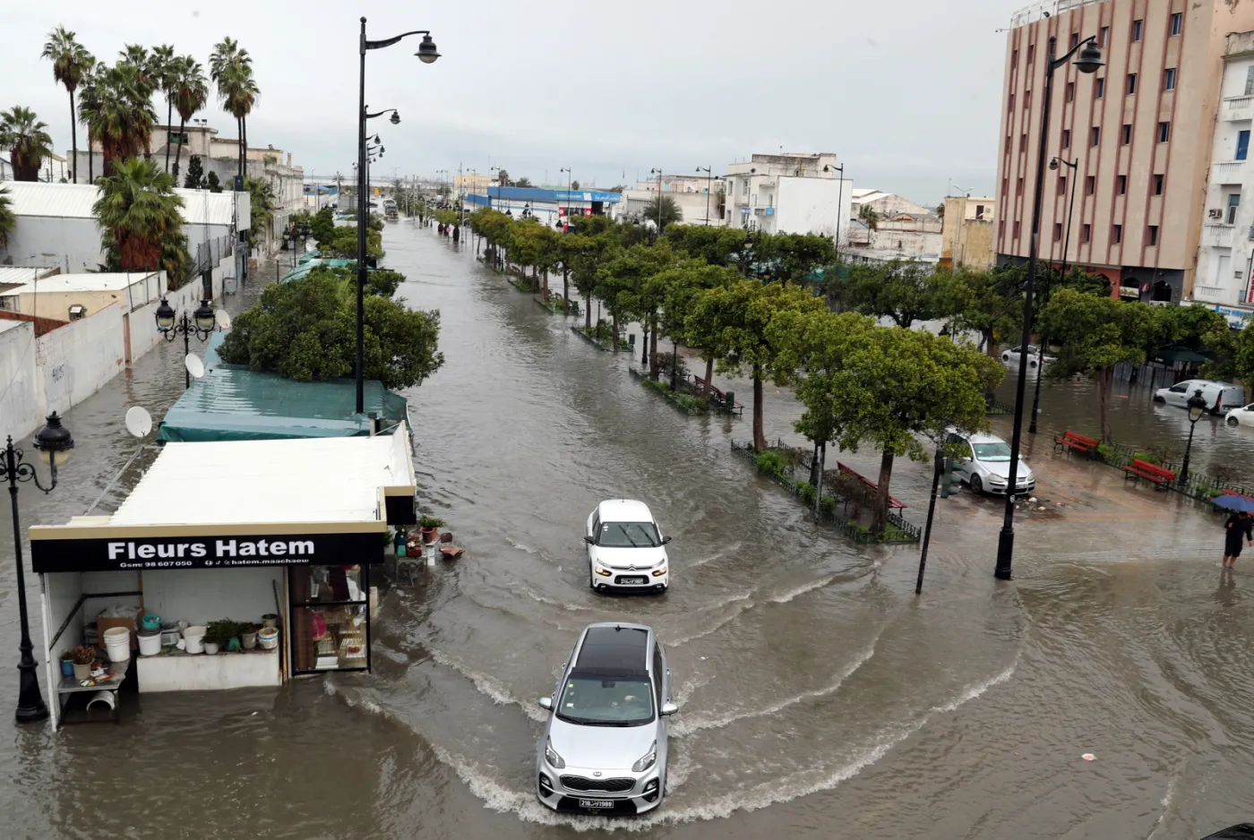 Paraliż w turystycznym kurorcie. Rekordowe opady deszczu zalewają Tunezję. Są ofiary