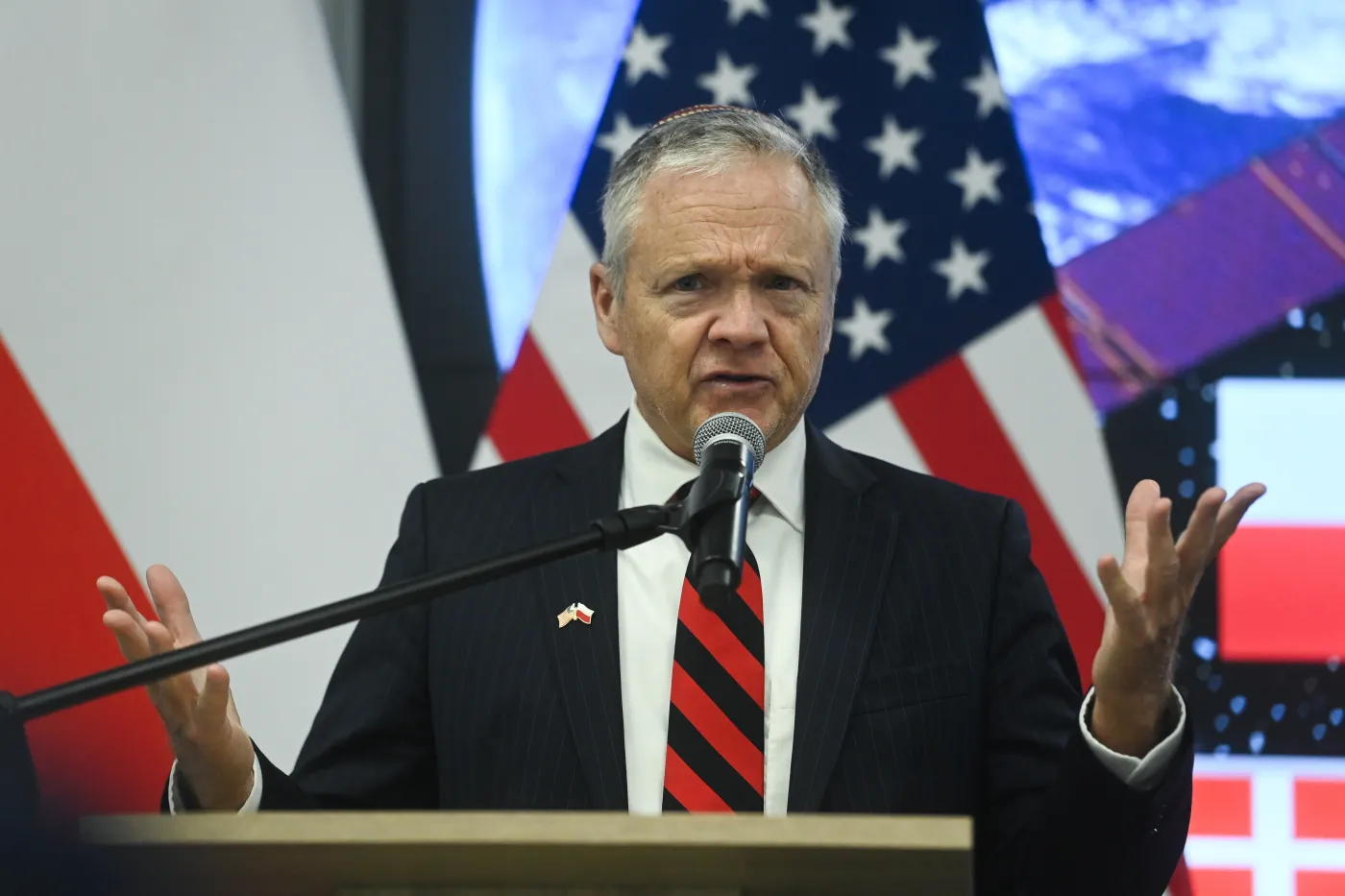 Media: Amerykanie po cichu wspierają polskiego ministra. To on jest "głównym kontaktem" w rządzie