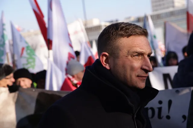 Odwołano spotkanie z Robertem Bąkiewiczem. Hotel w Szczecinie wydał oświadczenie