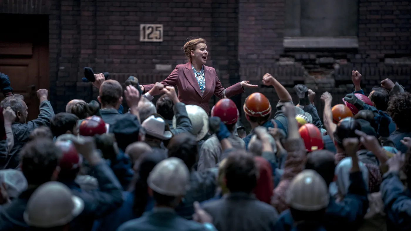 Świat odbiera "Ołowiane dzieci" zgoła inaczej niż Polska. "Arcydzieło"