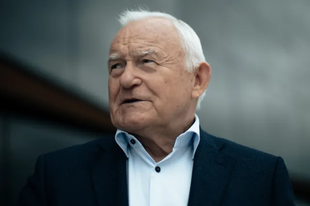 Leszek Miller: Wolę Konfederację Mentzena od Lewicy Czarzastego