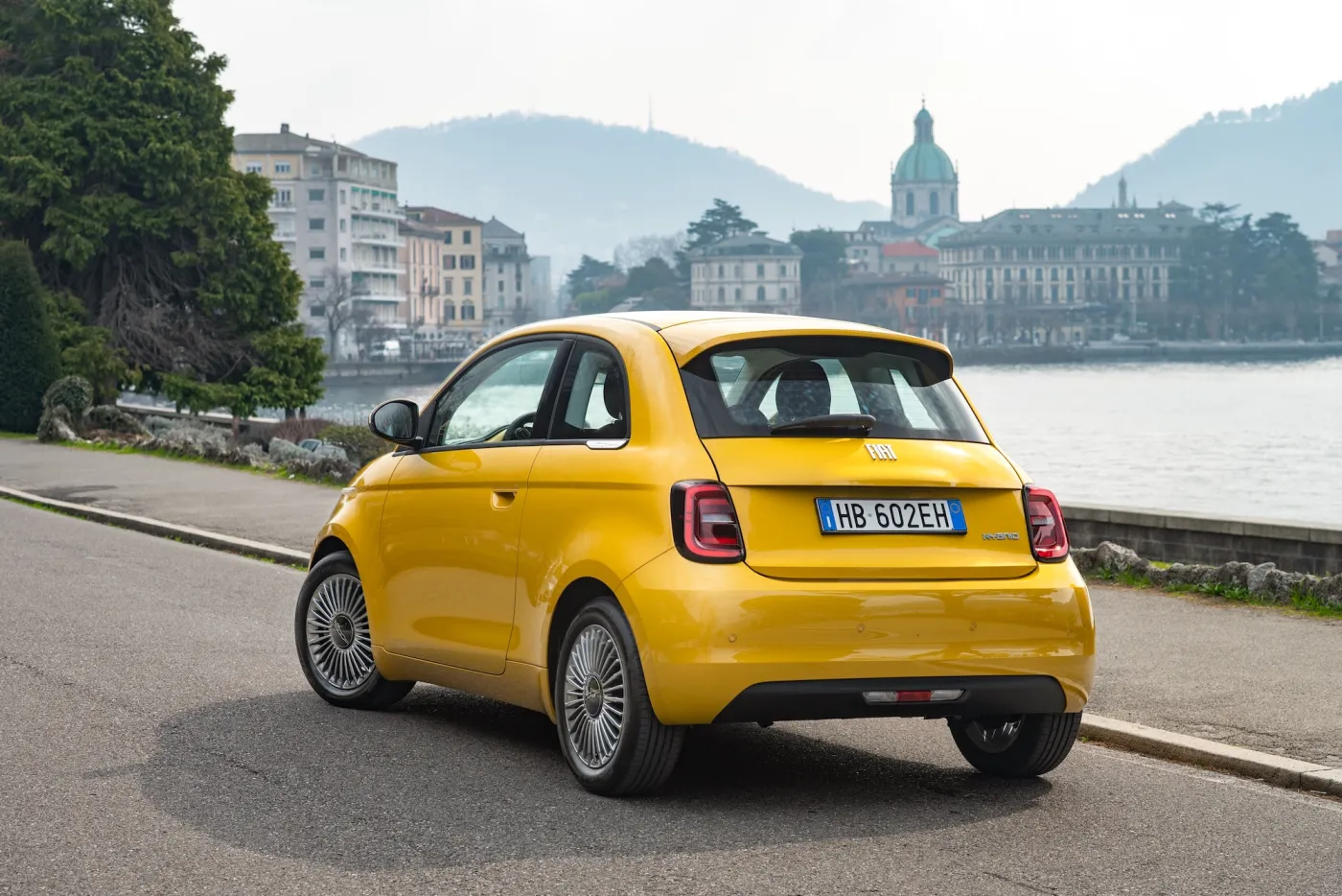 fiat-500-hybrid-39081303.jpg