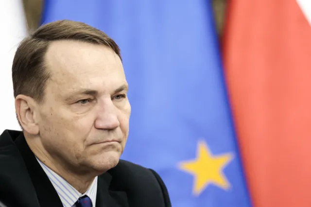 Polacy "szpiegami Izraela"? Irak: To bzdury. Sikorski zabrał głos