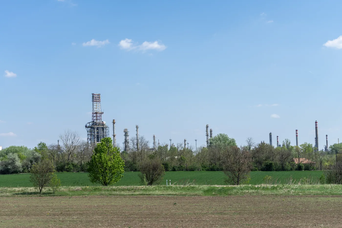 Przełom w stosunkach Węgry-Słowacja-Ukraina. Ropa płynie rurociągiem Przyjaźń