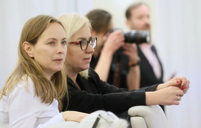 Tusk zagroził koalicjantowi. Poszło o wotum nieufności wobec Hennig-Kloski