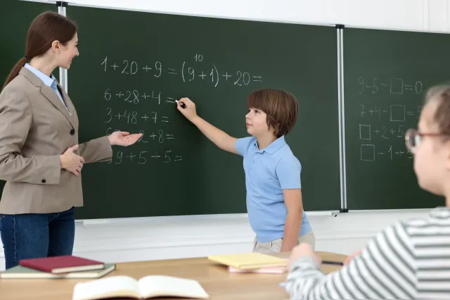 Podwyżki dodatków dla nauczycieli. Nowe stawki obowiązują od 1 maja