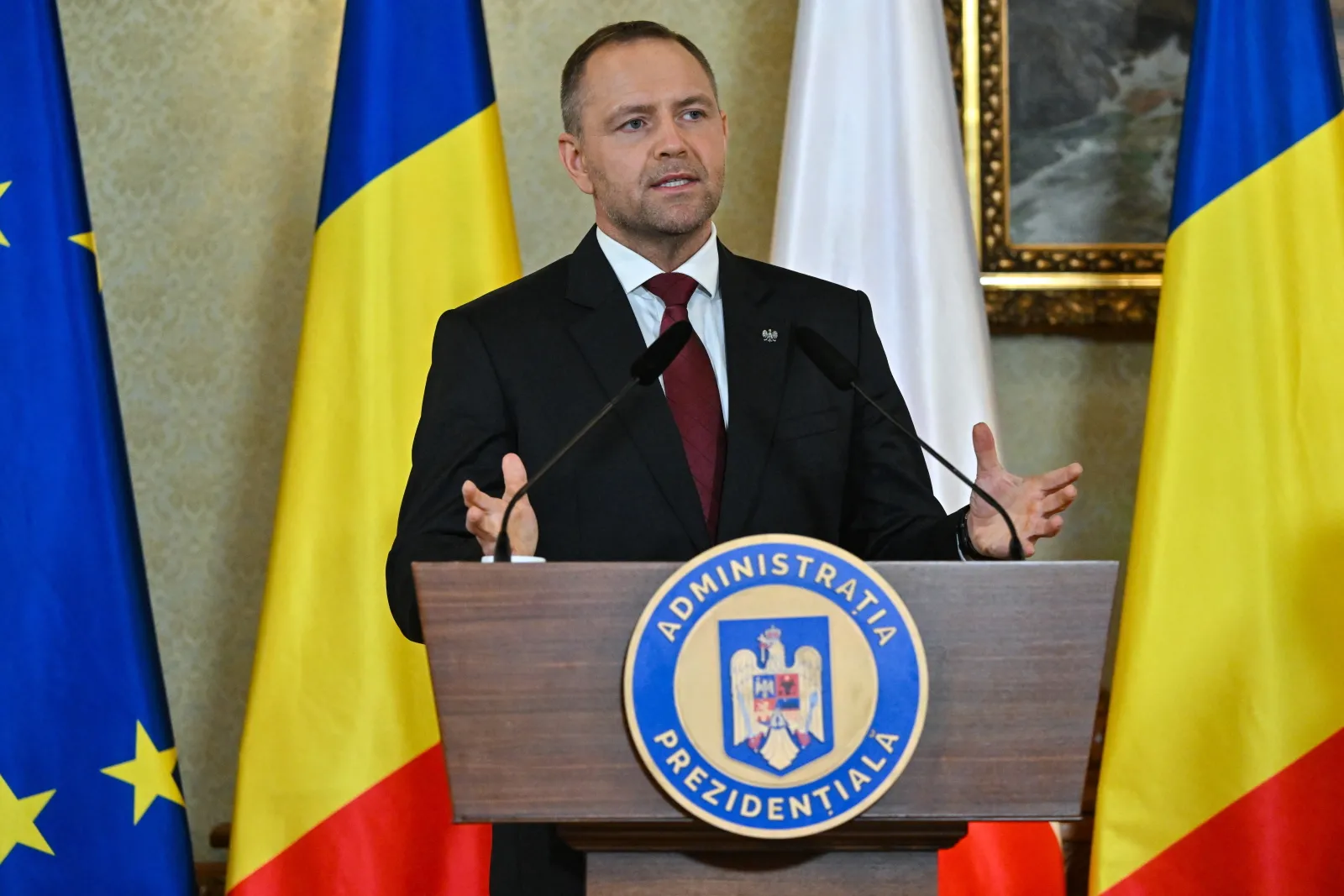 "Ponosimy największą odpowiedzialność za obronę przed Rosją". Mocne słowa Nawrockiego w Bukareszcie