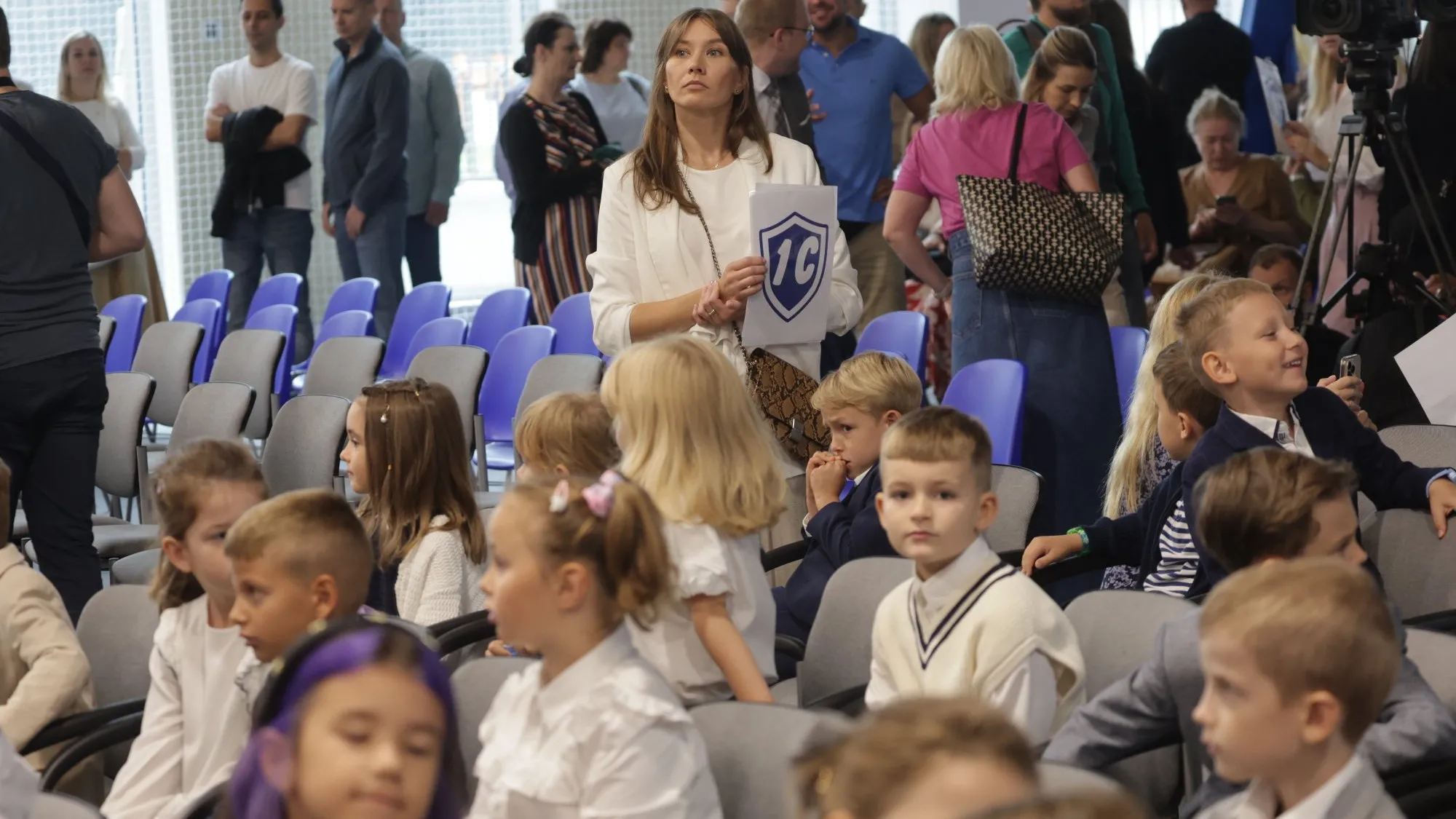 Nawet 1500 zł miesięcznie dla uczniów ze średnią 4.0. Rusza nabór do programu