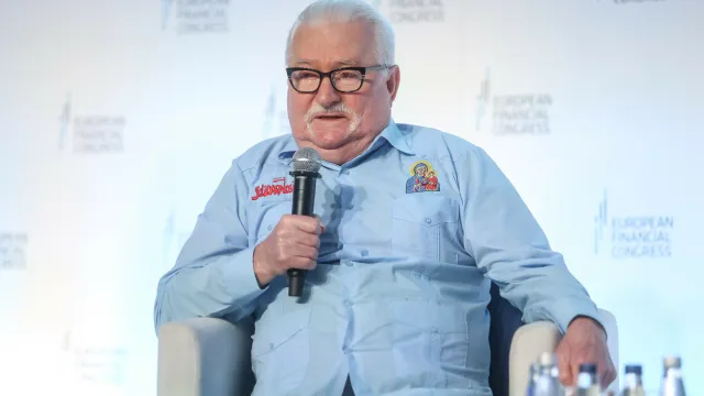 Taką emeryturę ma Lech Wałęsa. Były prezydent tłumaczy, że musi pracować