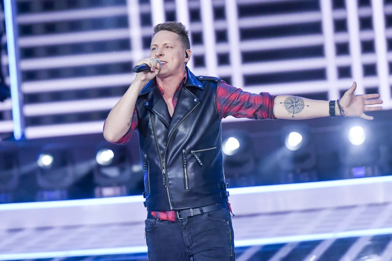 Antek Smykiewicz przedstawia nagranie "Jak wiatr" [TELEDYSK]