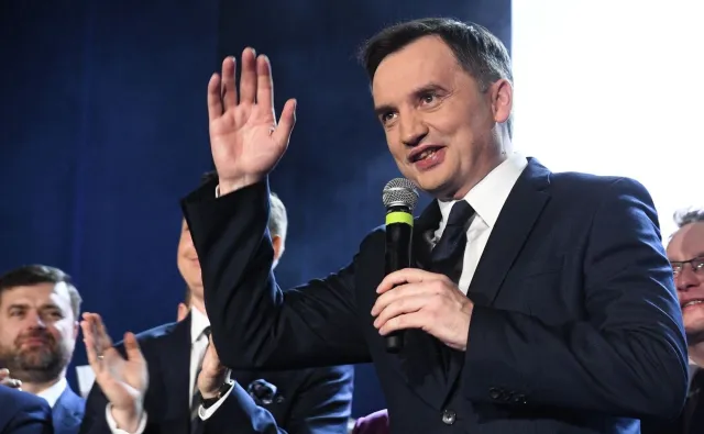 Listy, Dr Dre i ustawa walentynkowa. Tak Ziobro gra na siebie