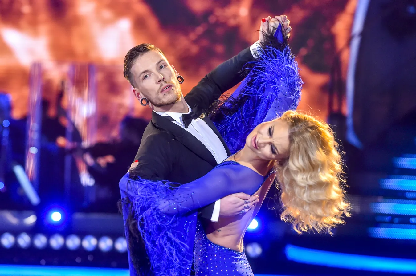 Rozkochał w sobie publiczność. Kim jest Sylwester Wilk z "Tańca z Gwiazdami"?