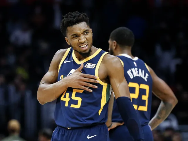 Mitchell jest zakażony, ale wciąż nie ma objawów. "To straszne"