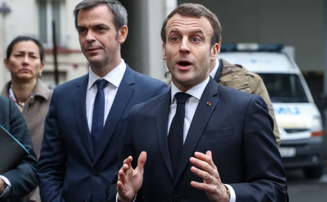 Macron ma kłopot. Dramatyczny apel lekarzy i najniższa frekwencja od 1983 roku