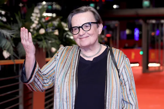 Agnieszka Holland: "Szarlatan" Jan Mikolasek jest Darwinem czeskiego zielarstwa [WYWIAD]