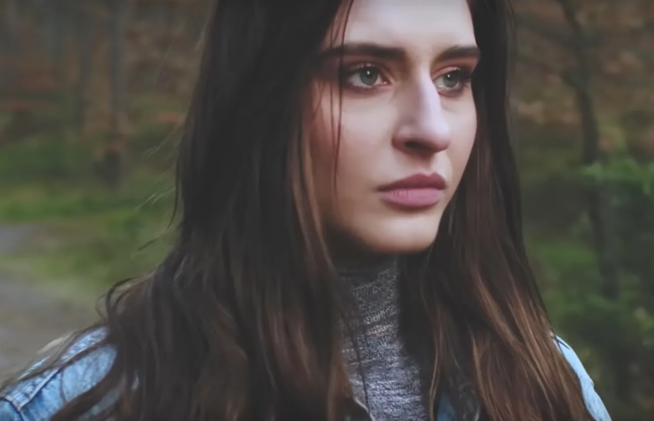 Ana Andrzejewska szykuje się do debiutu płytowego. Posłuchaj "Po Wietrze"