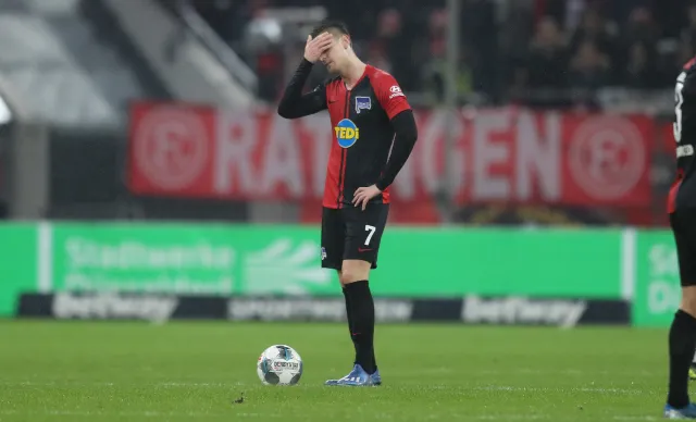 Krzysztof Piątek objęty kwarantanną. U jednego z piłkarzy Herthy wykryto koronawirusa