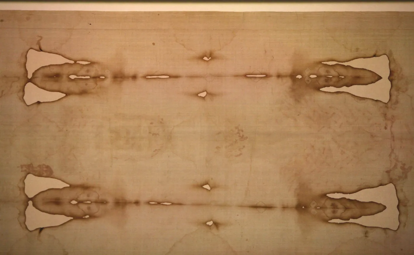 Modlitwa przed Całunem Turyńskim o uwolnienie ludzkości od pandemii [WIDEO]