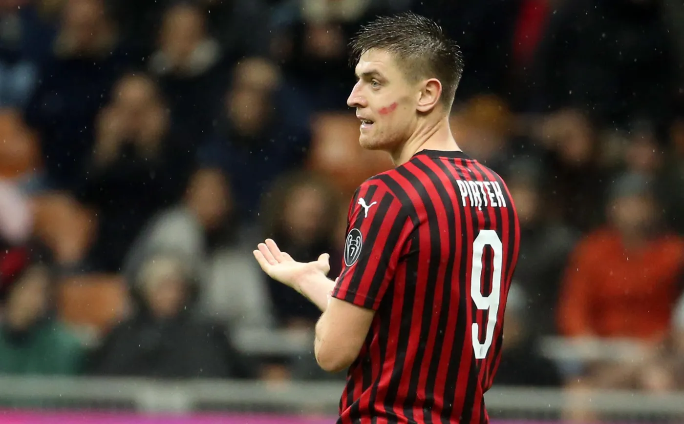 Liga włoska: Piątek wygwizdany, remis Milanu z Napoli, zwycięstwo Juventusu