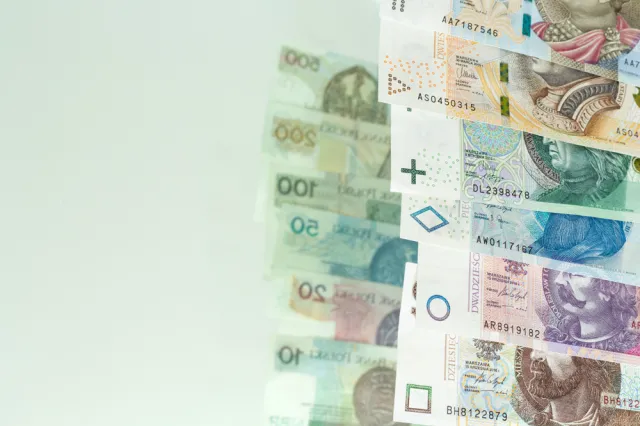 Kto zarabia, a kto traci na SKOK-ach? "Kasa utraciła potencjalnych klientów przez 500 plus"