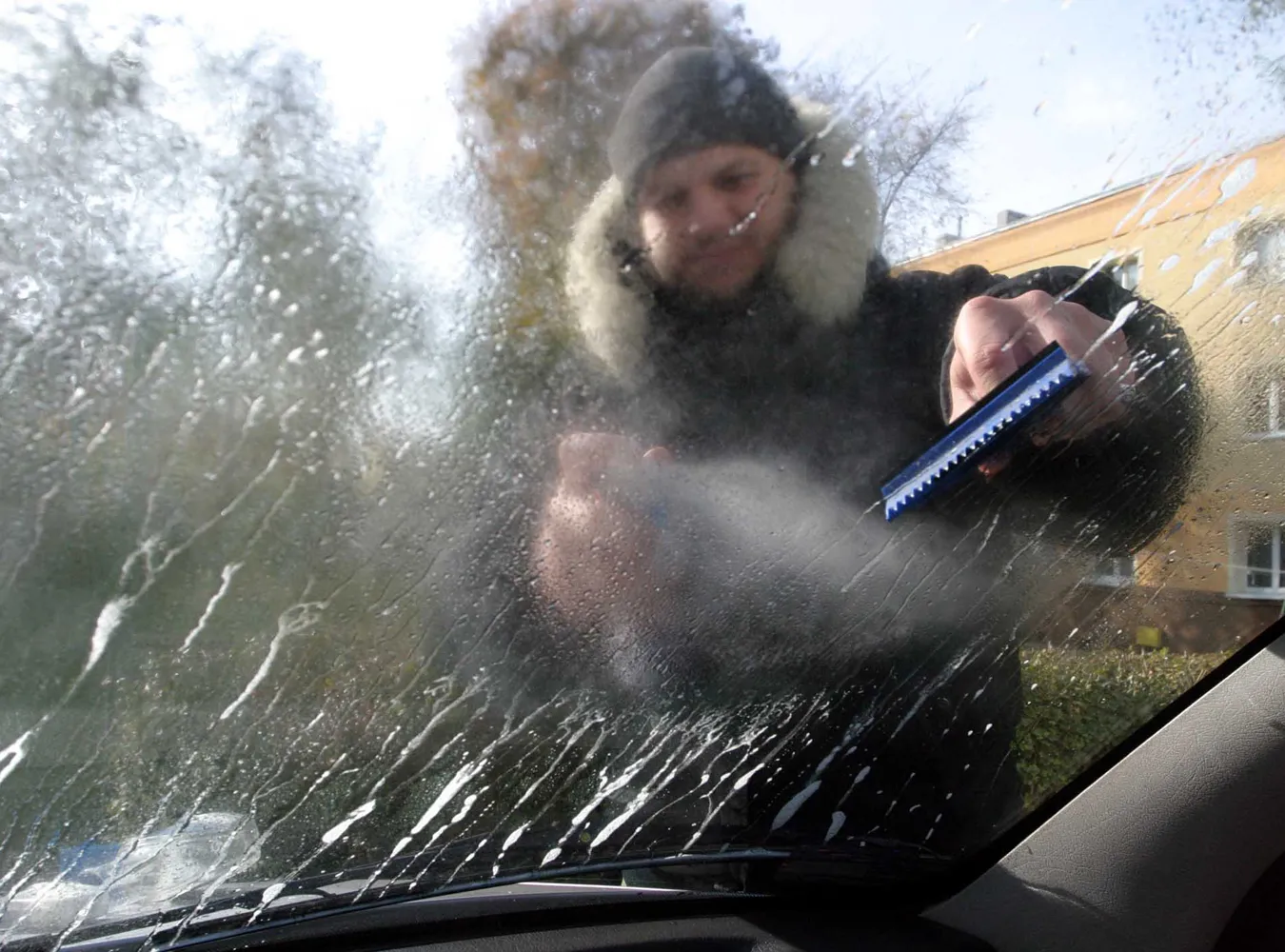 Ratunku! Zimno, ślisko i nic nie widać...