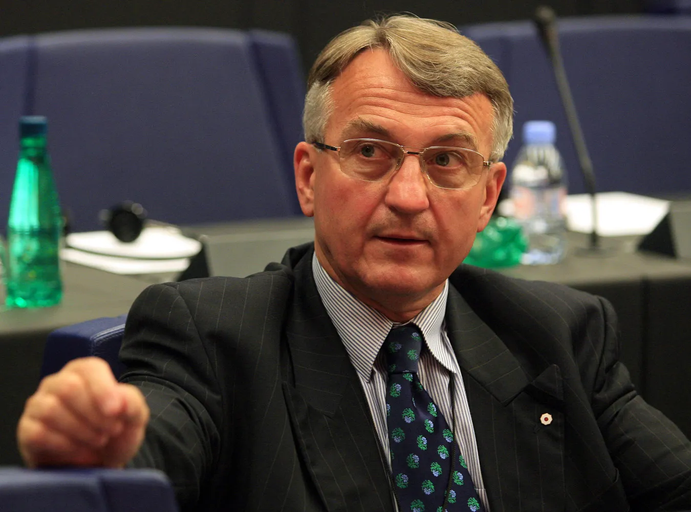 Europoseł LPR Dariusz Grabowski jest przerażony muzyką hip-hopowego duetu Hemp Gru.