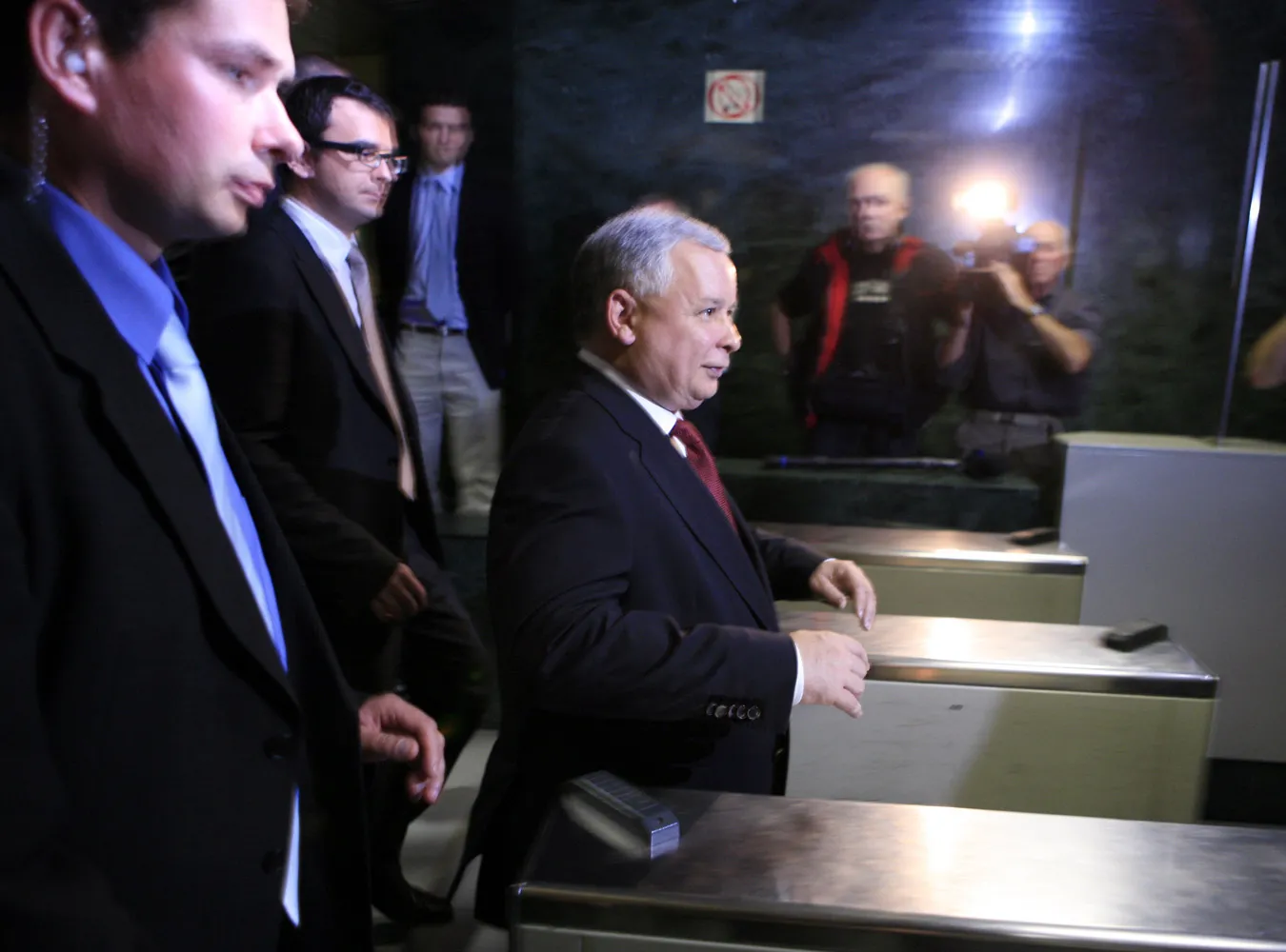 Premier: Prezydent broni ludzi PiS w mediach