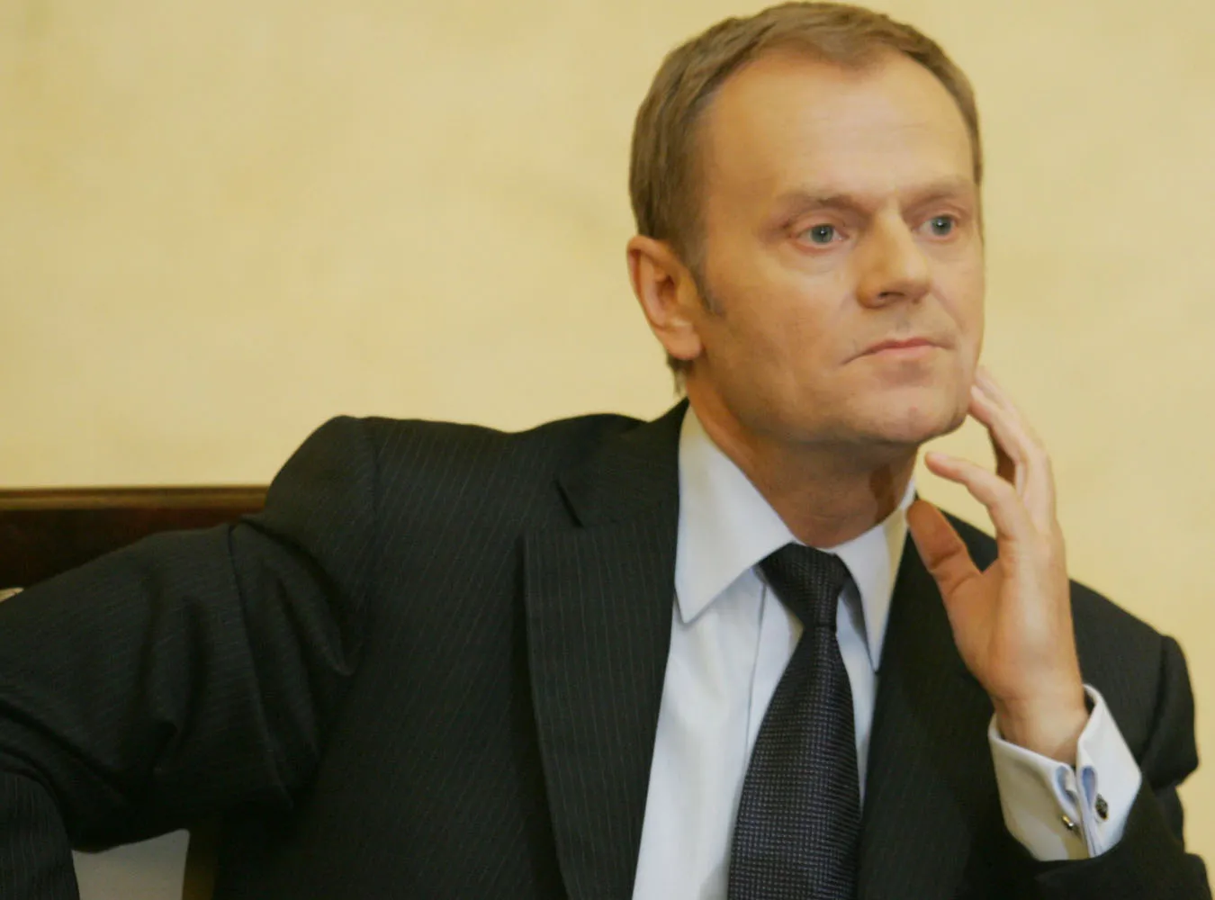 Donald Tusk broni szefa CBA