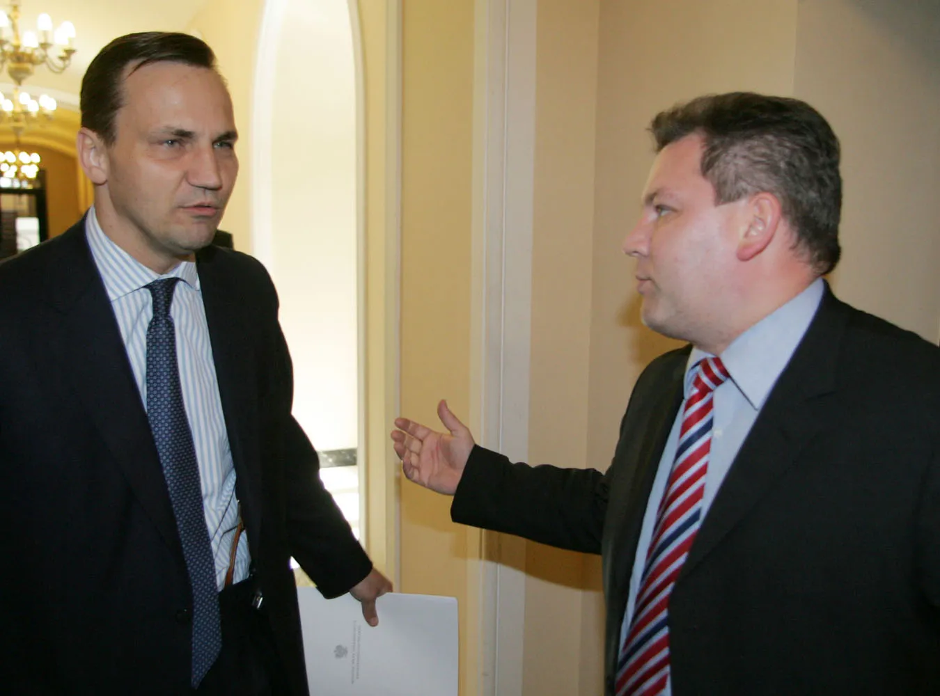 Politycy PORadosław Sikorski i Krzysztof Lisek  uzyskali poparcie PiS w sprawie Gruzji