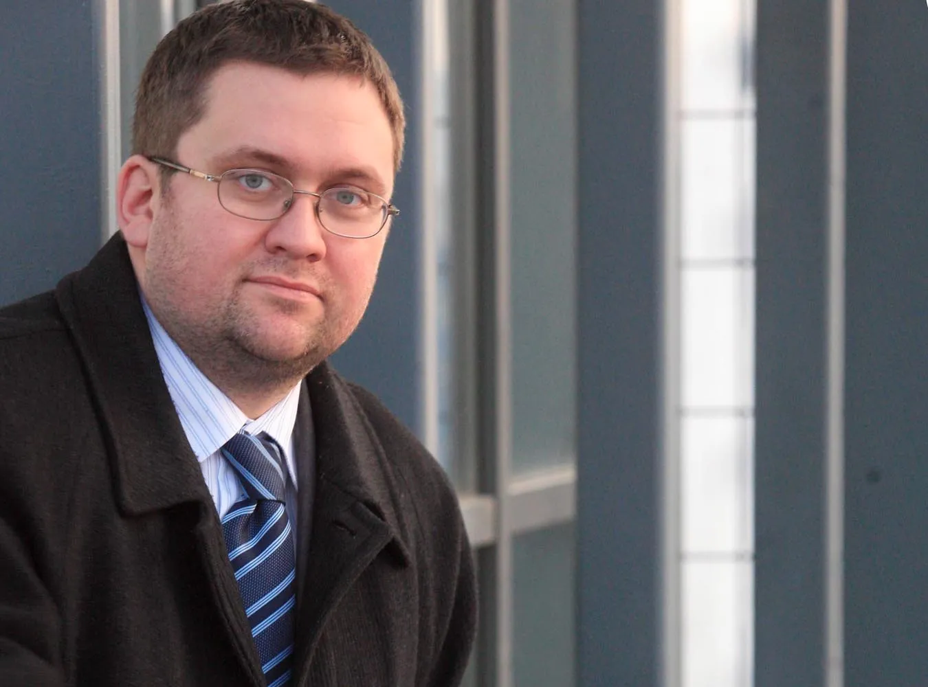 Ołdakowski Wyrzucić zbrodniarzy z Powązek