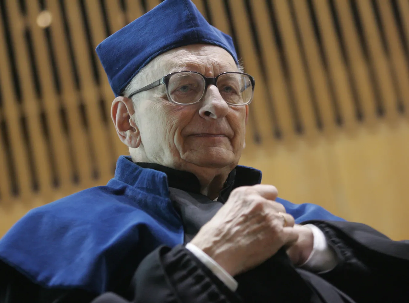 Sprawa profesury Władysława Bartoszewskiego trafiła do niemieckiej prokutarury