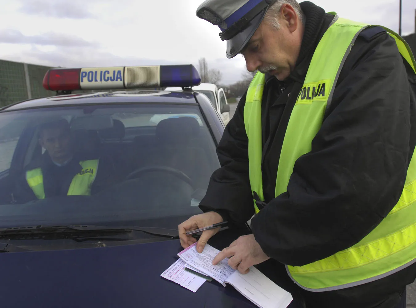 Już nie odmówisz policji przyjęcia mandatu