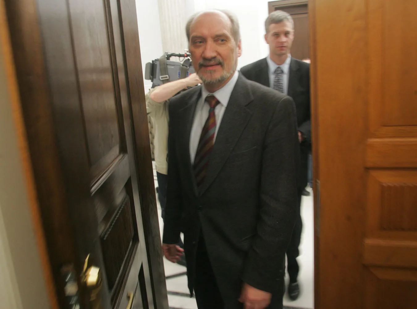 Śledczy sprawdzą Macierewicza