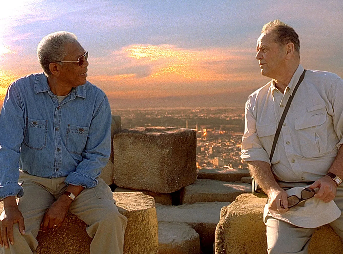 Dwaj ckliwi tetrycy korzystają z życia