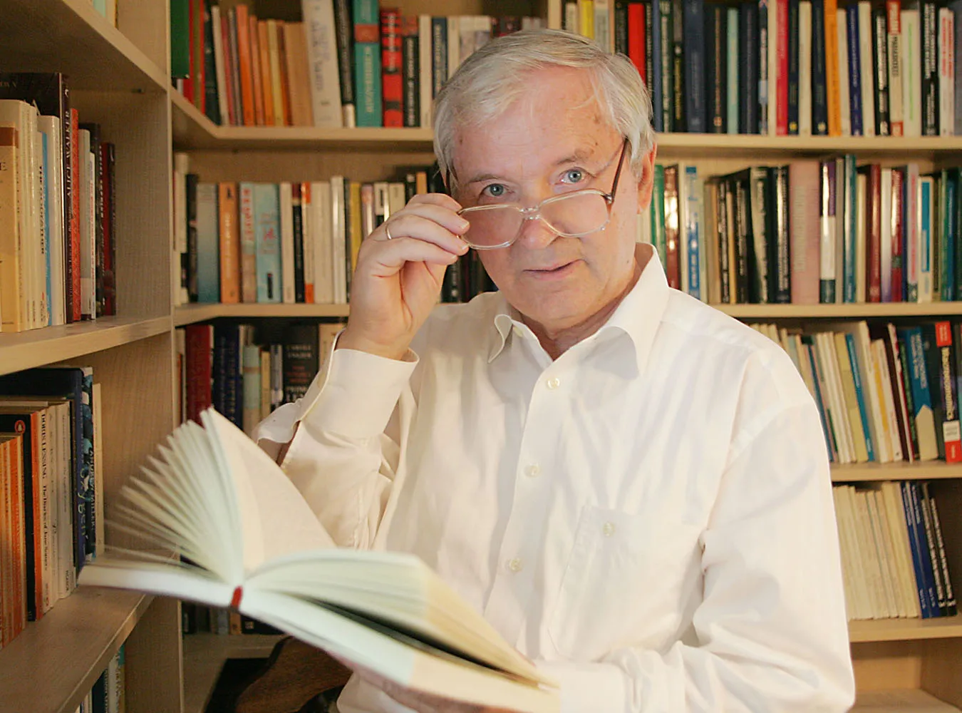 Gomułka: Z Polski mogło wypłynąć 30 mld zł