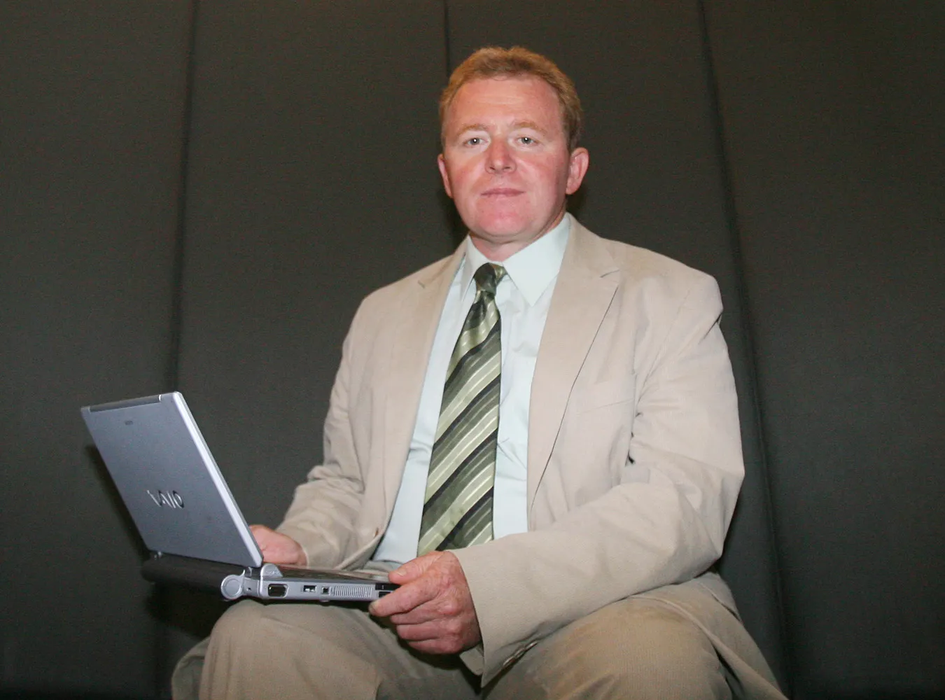 Eurodeputowany rymuje na blogu