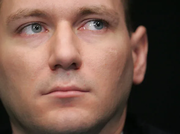 Tak Farfał unika strajku i nowej rady