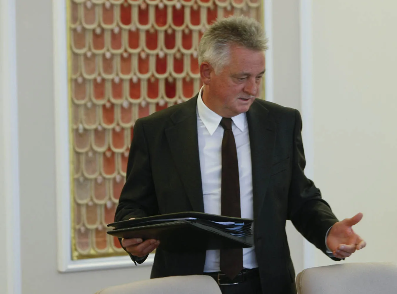 Minister skapitulował i nie grozi dymisją