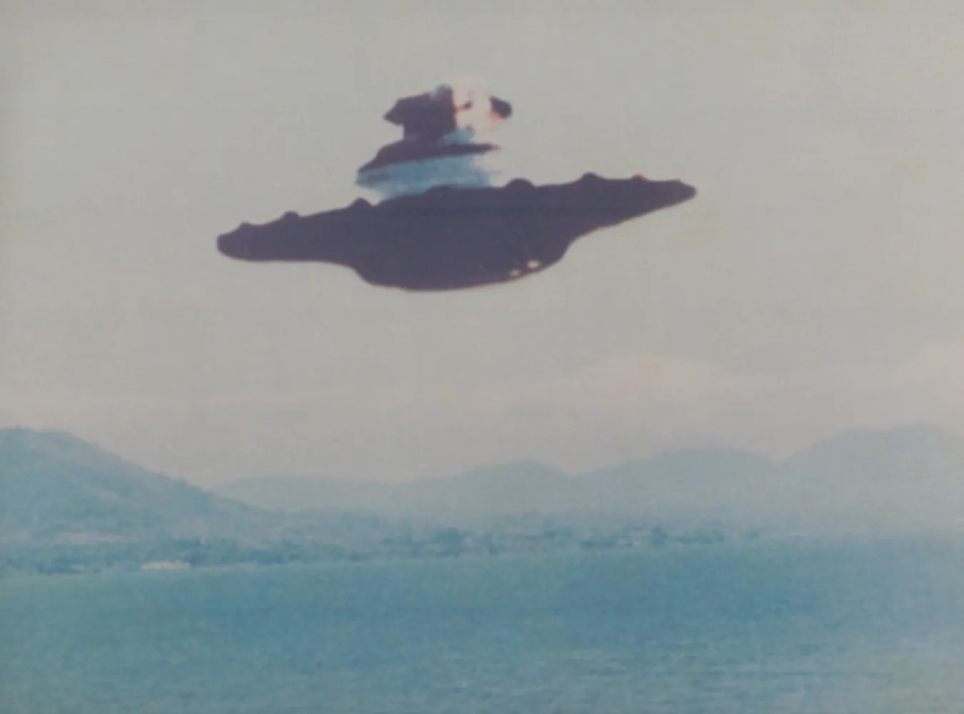 Unia zajmie się latającymi spodkami