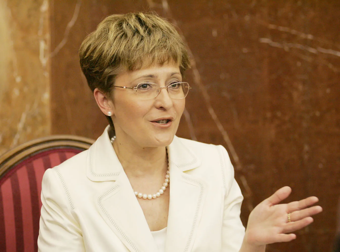 Niesiołowski: Niech geje się nie pieklą