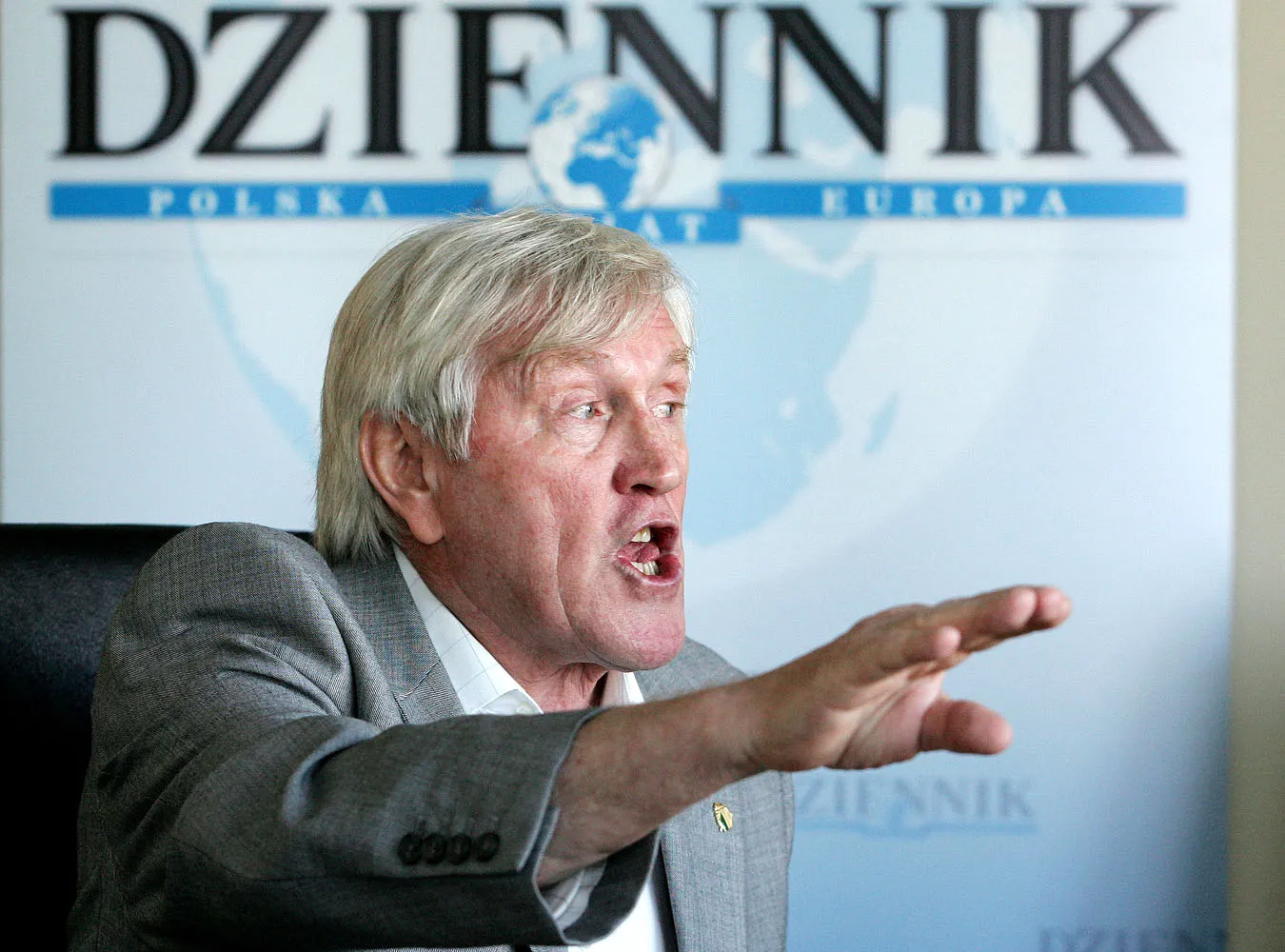 Gmoch Lato nie umie czytać i pisać