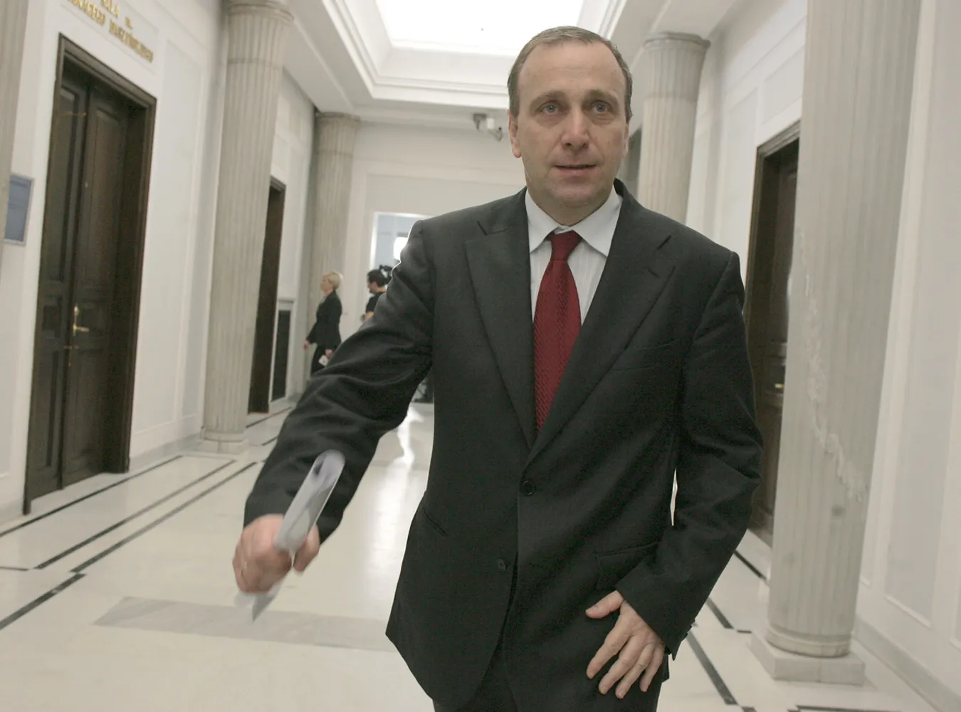 Schetyna mówi o wzroście podatków